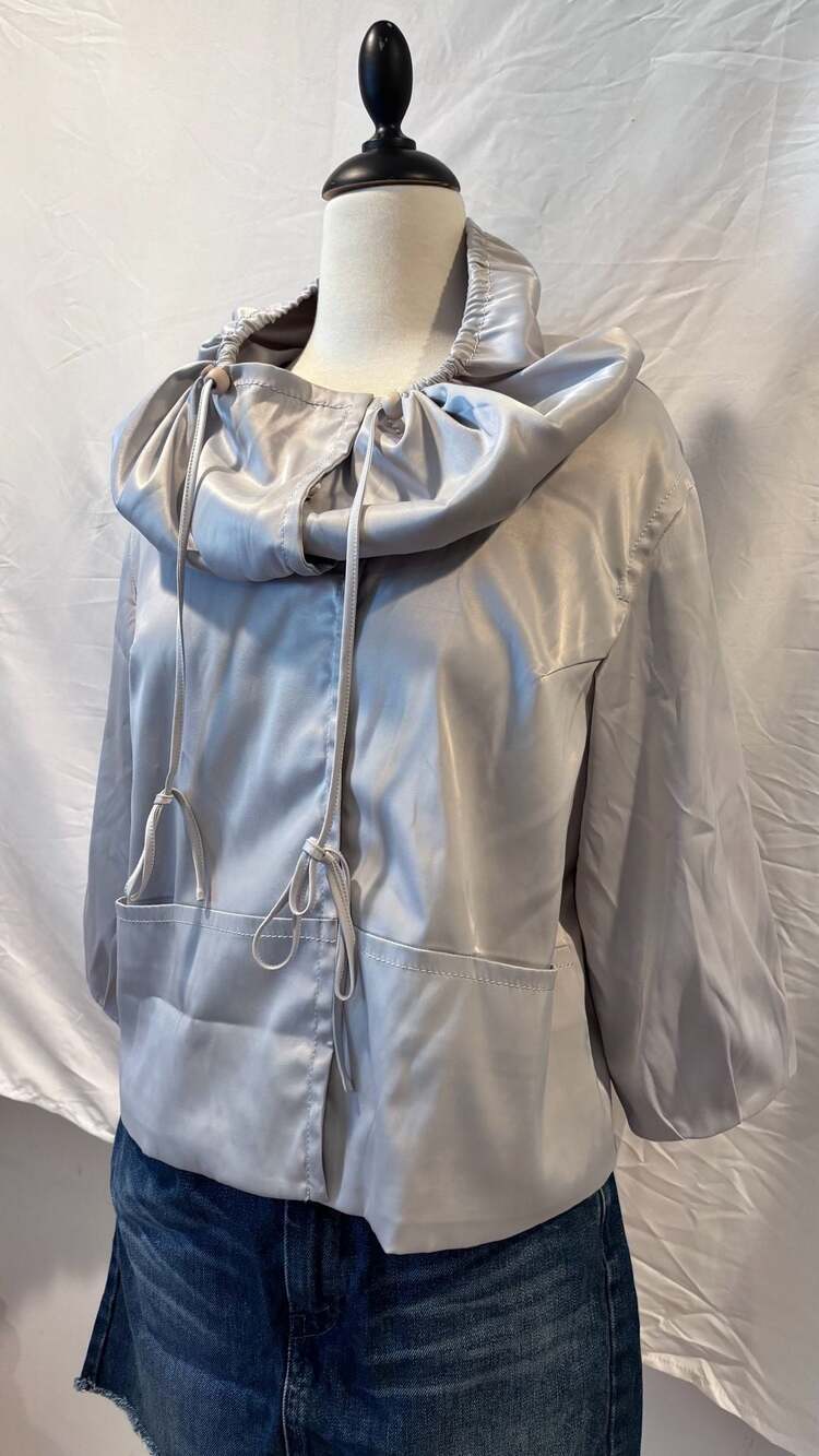 Eci Silver Iridescent Satin Lightweight Jacket Size 8